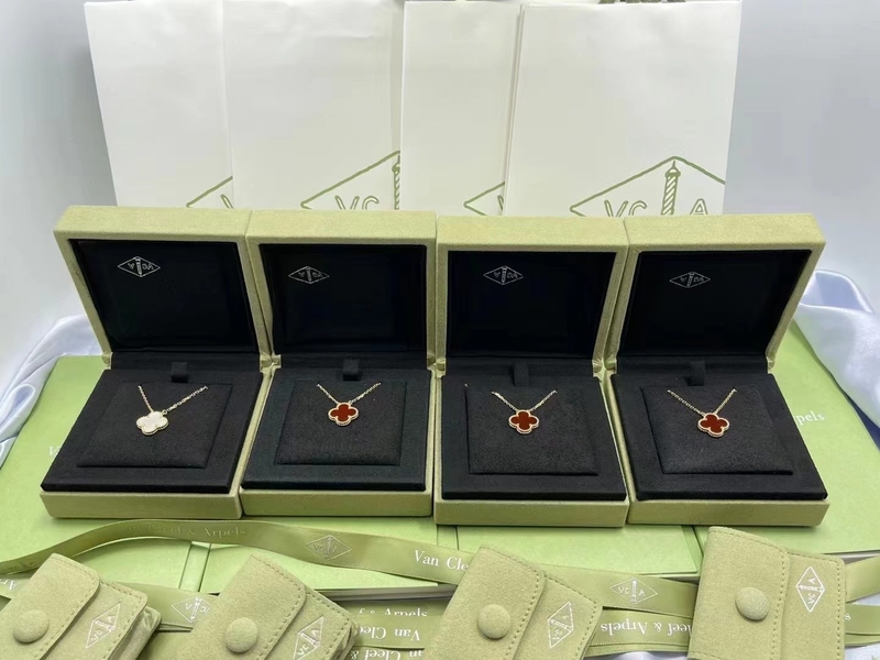 China best 18K Gold Diamond Necklace on sales