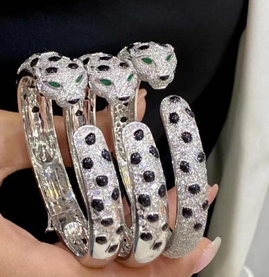 White Gold Panther Brand Diamond Bangle Onyx Emeralds Brilliant Cut Diamonds