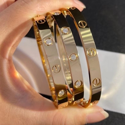 Unisex 18k Gold Jewelry Anniversary Engagement Hk Setting Bangle