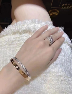 Custom Prong High End Jewelry 18K Gold Diamond Bracelet Elegant Style