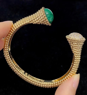 VCA 18K Gold Diamond Bracelet Prong Setting With Link Combination