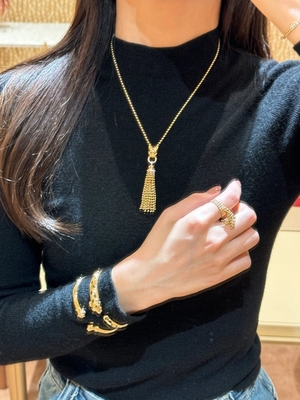 Excellent Symmetry 18K Gold Jewelry With Custom Weight Floral Abstract Design Diamond Cuts