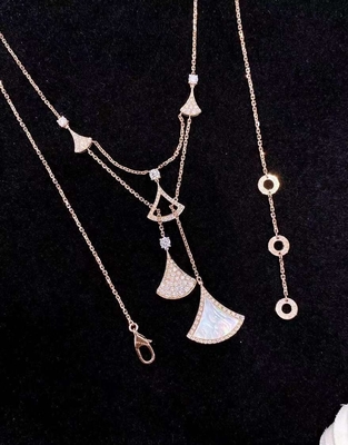 Customized 18K Gold Diamond Jewelry with Excellent Polish and Certified Gemstone