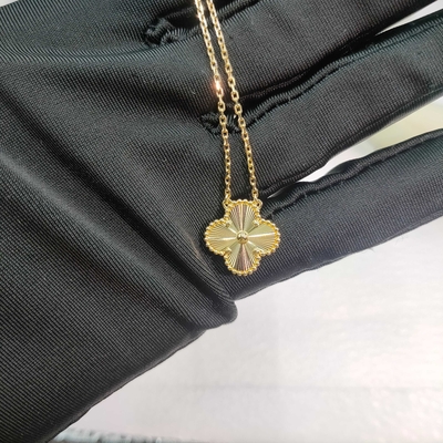 Custom Brand Jewelry Real 18k Gold Magic  necklace, 1 motif  from France