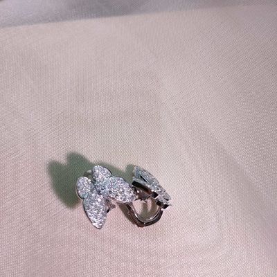 Modern Style 18K White Gold Customized Two Butterfly Earrings with Diamond Gemstone and Floral