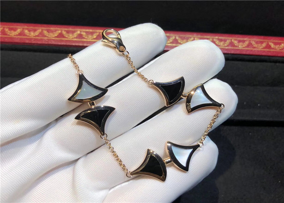 Elegant  Divas Dream 18K Gold Diamond Bracelet With Agate And White Shell