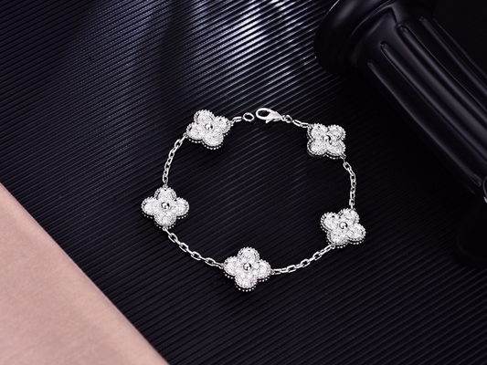 18K White Gold Full Diamond Van Cleef And Arpels Sweet Alhambra Bracelet Flower Shape