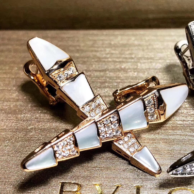 18 Karat Gold Diamond Earrings For Wedding Anniversary / Birthday Party wish gold jewelry
