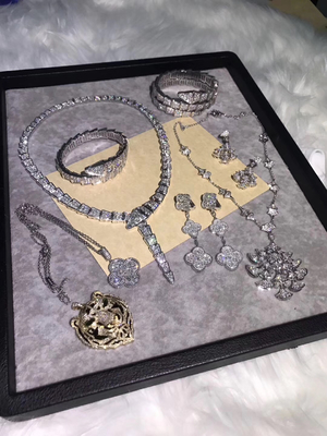 luxury jewelry stores Sophisticated Custom 18K Gold Jewelry As Wedding Anniversary / Birthday Gift