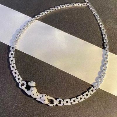 The luxury jewelry PanthèRe De Brand Necklace White Gold Diamonds Emeralds Onyx luxury jewelry brands