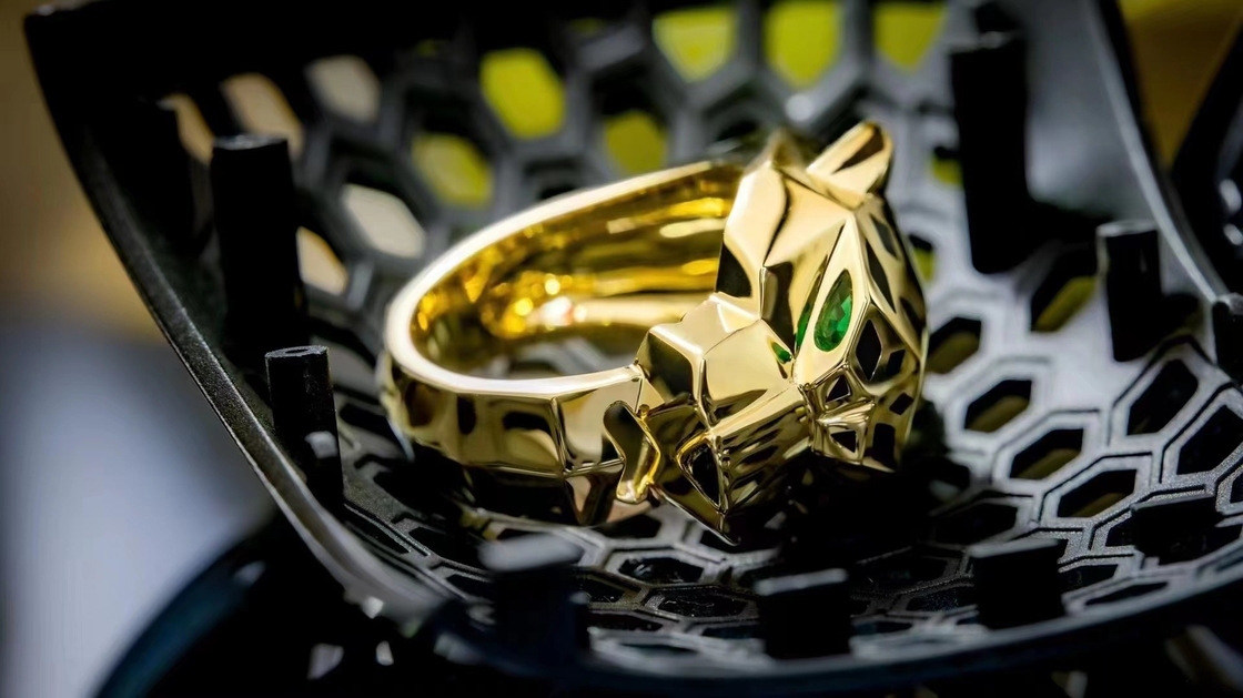 Solid 18k Yellow Gold Ring Tsavorite Garnets Onyx Brand Panther Ring