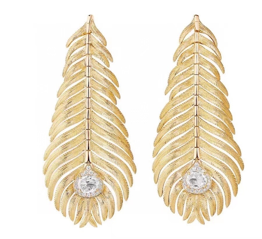 Luxurious Custom 18K Gold Diamond Earrings High Durability GIA Certified
