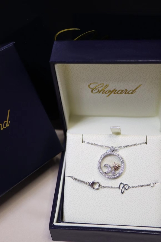 Fine Custom Jewelry adorned with Diamond Embellishments Chopard Jewelry - Uniquely Crafted Diamond Necklace