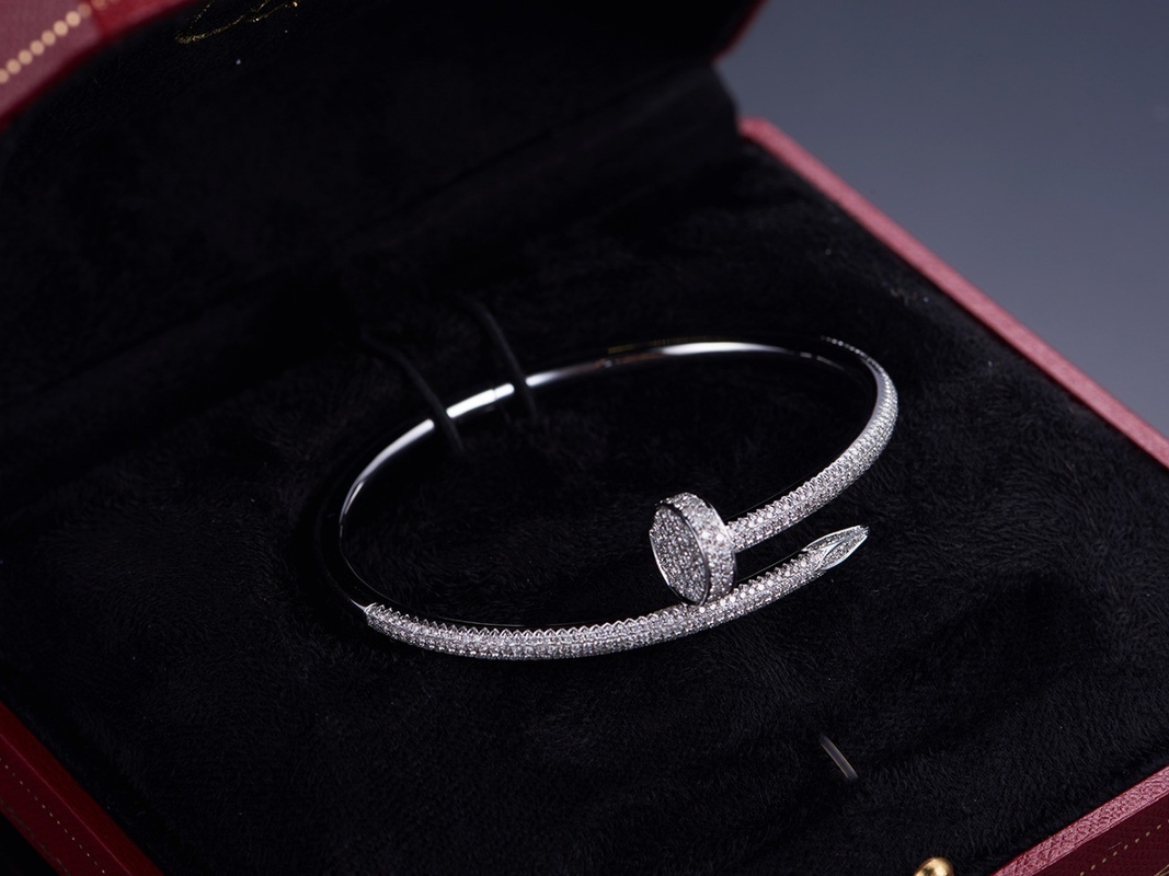 Custom 18k Gold Jewelry Nail Bracelet Diamonds Luxurious Juste Un Clou Bracelet