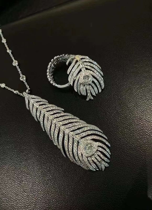 18K Gold Diamond Jewelry Collection Dazzling Design Excellent Polish Customized Design