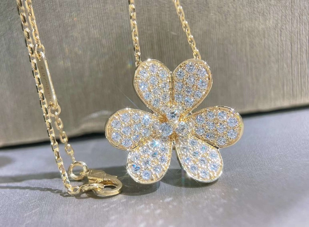 Custom Brand Jewelry Collection Prong And Bezel Settings Polished Finish China Jewelry Factory Wholesale