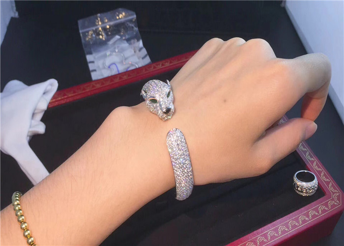 Cartierjewelry 18k white gold Panthere de Cartier bracelet 706 diamonds
