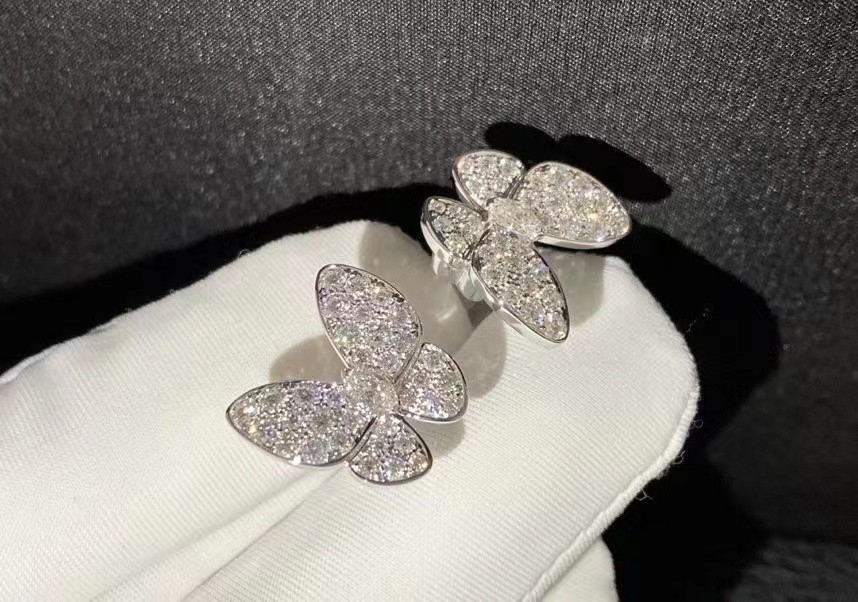 Van Cleef & Arpels 18k White Gold Tow Butterfly Diamond Finger Ring